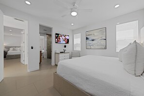 8 bedrooms, desk, iron/ironing board, travel cot