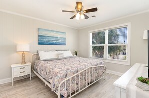 4 bedrooms, WiFi, bed sheets