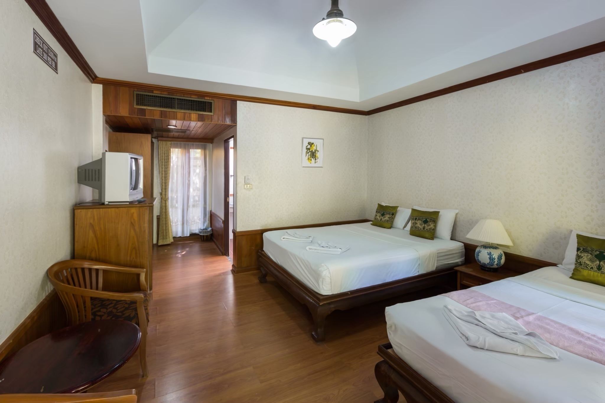 family bungalow | in-room safe, desk, free wifi