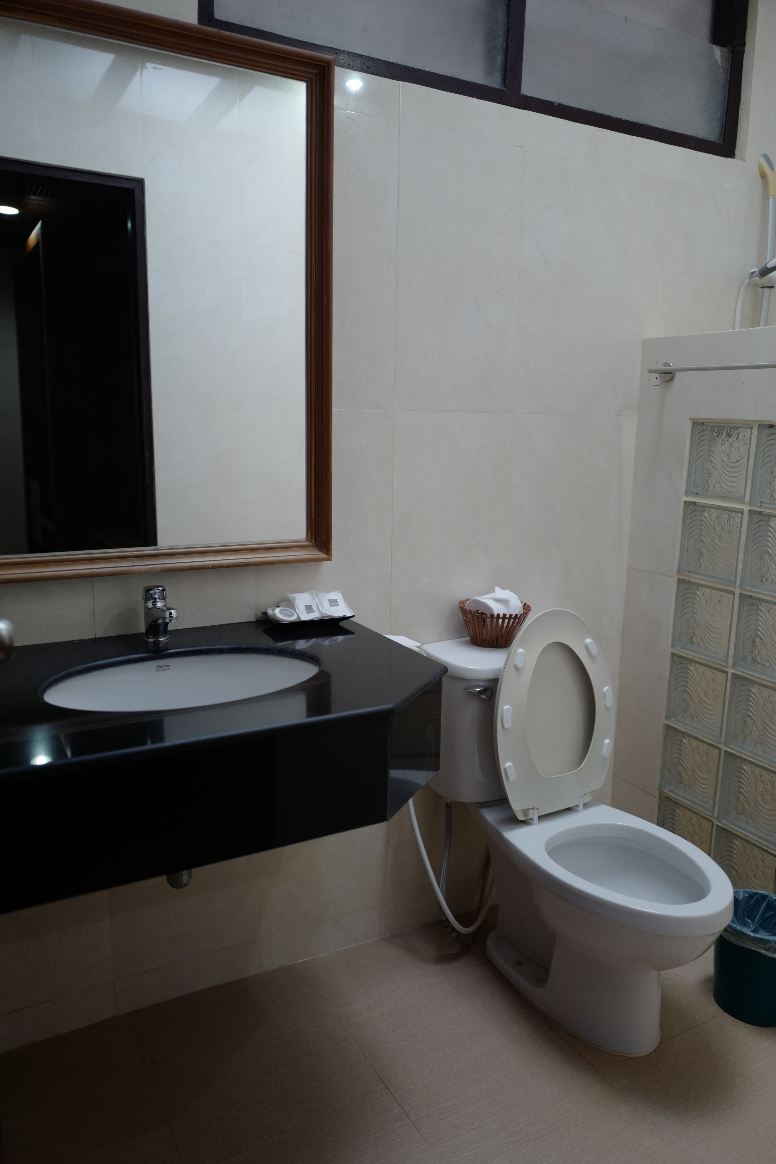 quadruple room | bathroom | shower, towels, soap, shampoo