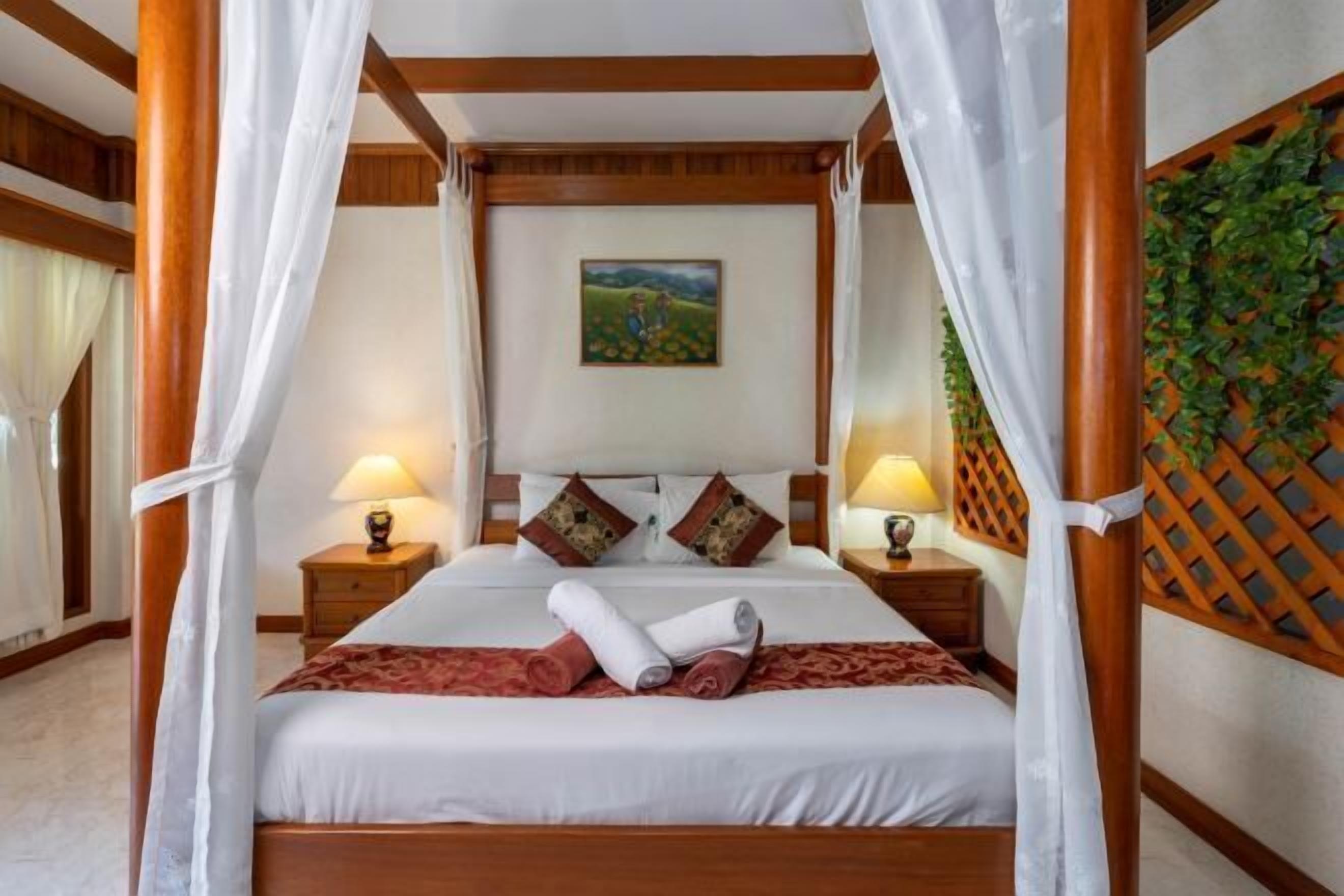 خزنة داخل الغرفة ومكتب وواي فاي مجانًا