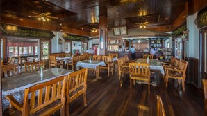 Daily local cuisine breakfast for a fee - Long Beach Lodge (Koh Samui)