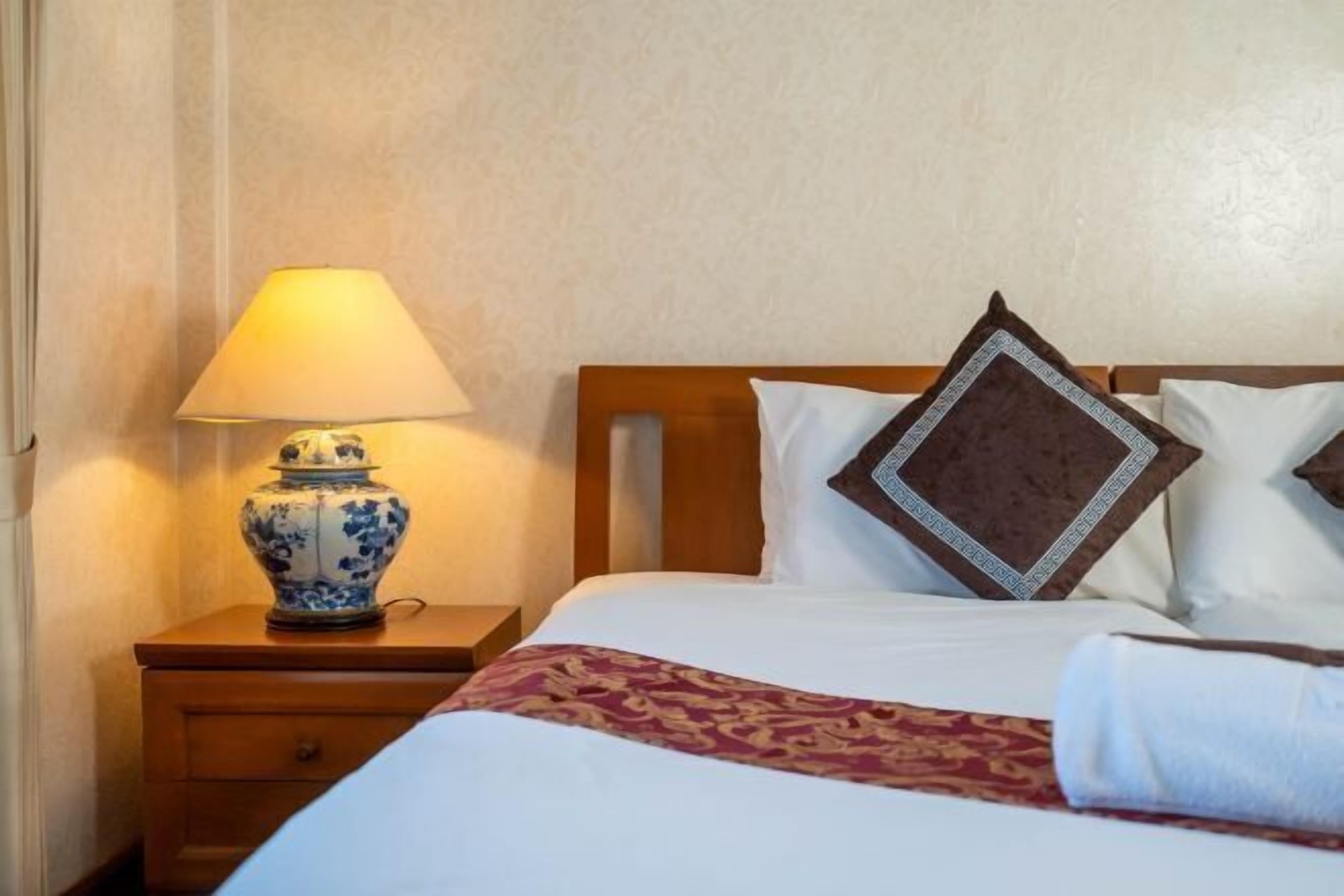 خزنة داخل الغرفة ومكتب وواي فاي مجانًا