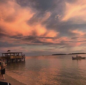 靠近海滩、沙滩毛巾