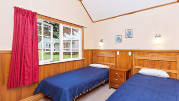 2 bedrooms, individually decorated, individually furnished