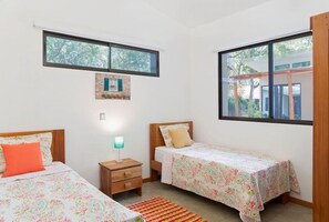 2 bedrooms, desk, travel cot, free WiFi