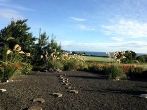 Property grounds - Beautiful Sea Views on Islandmagee close to the Antrim Coast (Islandmagee, Larne)