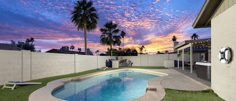 Outdoor pool, a heated pool