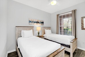 3 bedrooms, desk, iron/ironing board, travel cot
