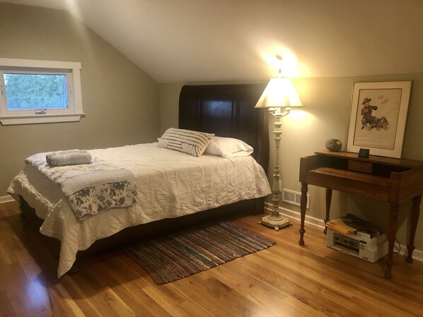 4 bedrooms, free WiFi, bed sheets, wheelchair access