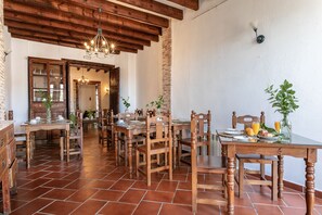 Petit déjeuner buffet compris tous les jours