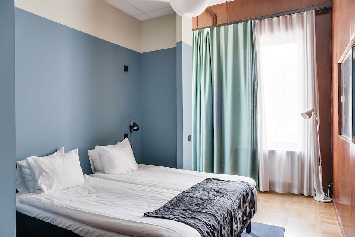 Decoración personalizada, muebles diferentes y wifi gratis