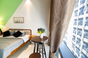 Studio (1) | Soundproofing, iron/ironing board, rollaway beds