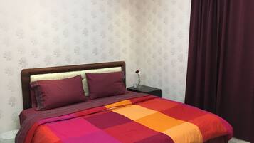 Apartment, 2 Schlafzimmer | Bügeleisen/Bügelbrett, kostenloses WLAN, Bettwäsche, Rollstuhlgeeignet