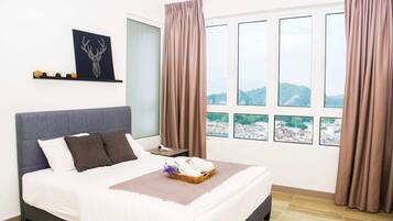 Family Penthouse | 2 bedrooms, soundproofing, free wired internet, bed sheets