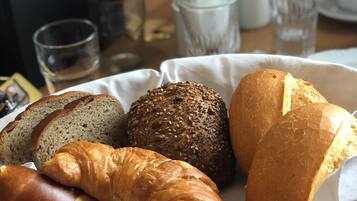 Daily buffet breakfast for a fee