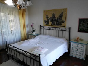 Premium bedding, blackout curtains, free WiFi, bed sheets