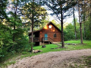 Exterior - Enchanted Forest Whispering Pines- 2 bedroom Cabin with Hot Tub! Hiking Trail & Cave on property! (Eureka Springs)