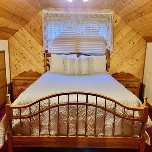 2 bedrooms, iron/ironing board, bed sheets - Enchanted Forest Whispering Pines- 2 bedroom Cabin with Hot Tub! Hiking Trail & Cave on property! (Eureka Springs)