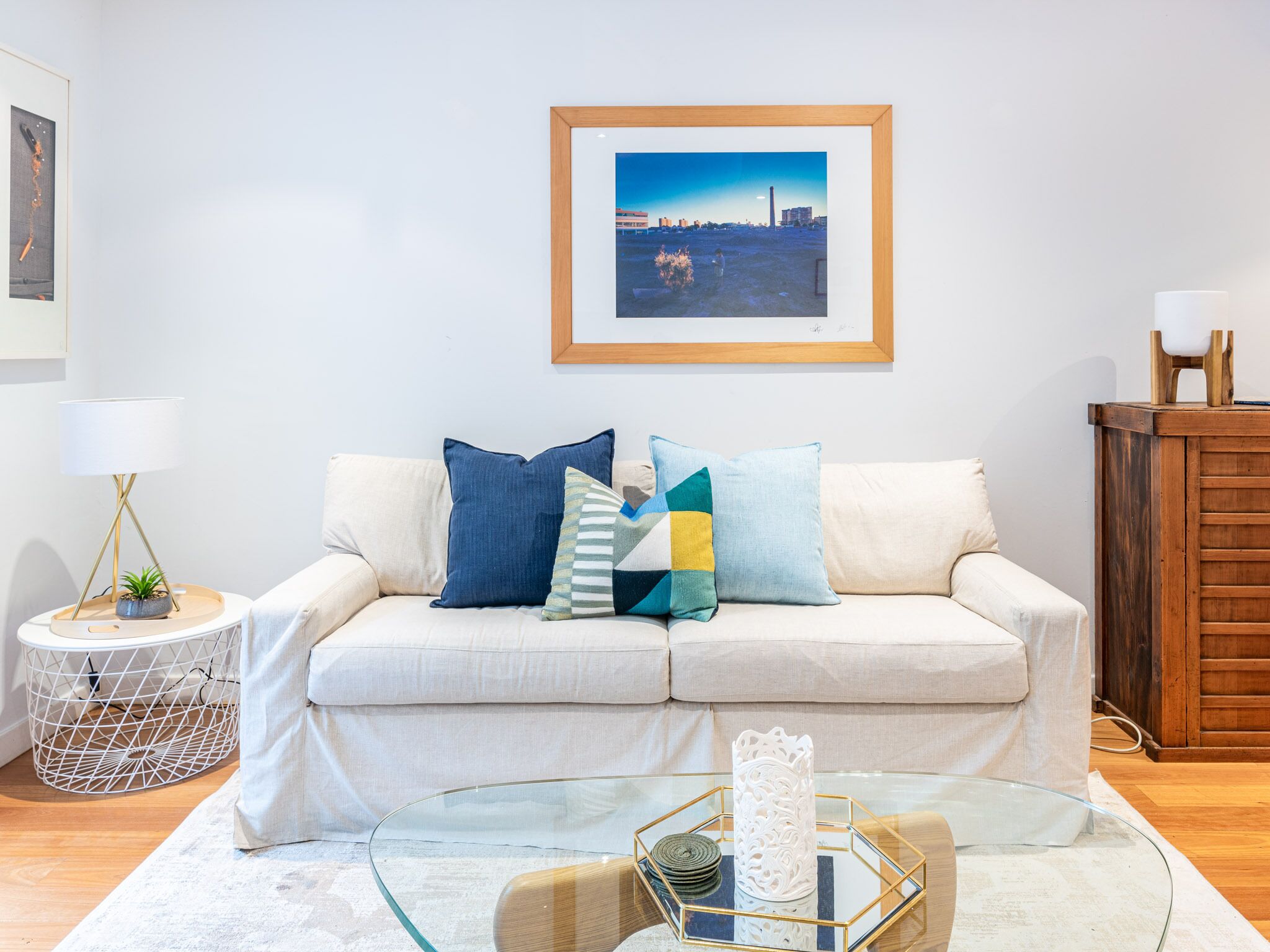 Modern apartment with Large Courtyard — image 16