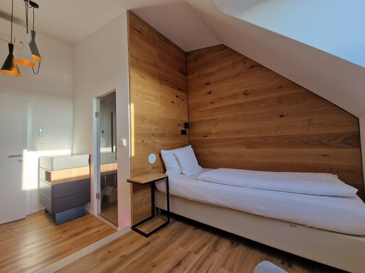 Hypo-allergenic bedding, blackout curtains, iron/ironing board