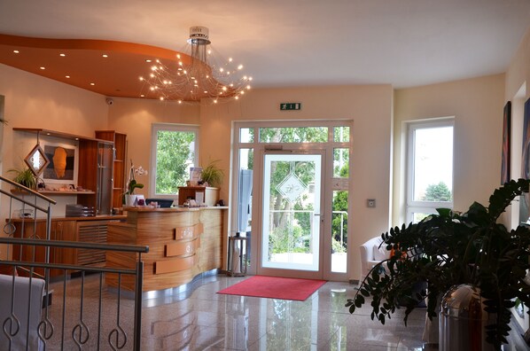 Reception - Hotelmaria (Gramatneusiedl)