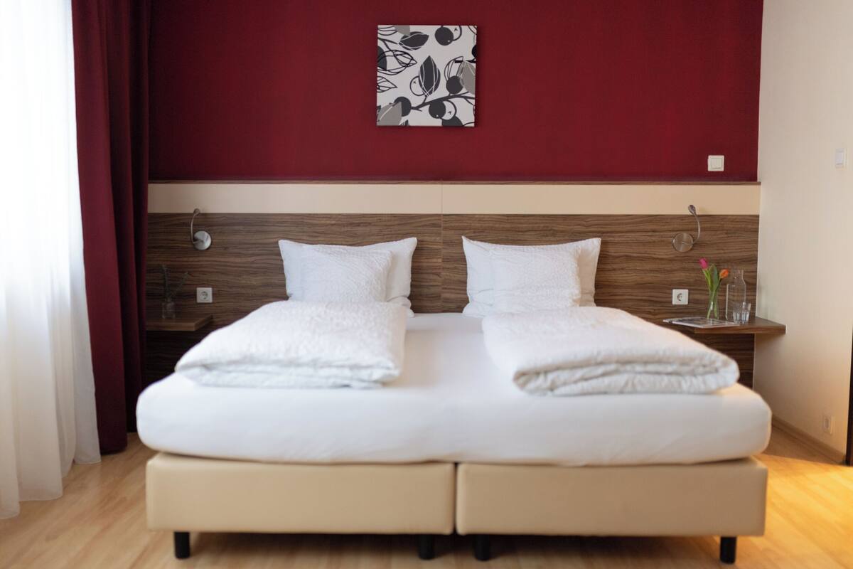 Ropa de cama hipoalergénica y cortinas blackout 