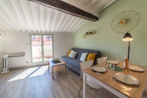 Dining - Terrace apartment - Historic center - parking spaces (Grasse)