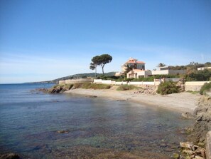 On the beach - VILLA SWIMMING POOL CLIMATISEE ANY COMFORT, PANORAMIC SEA VIEW, WIFI, QUIET (Fréjus)