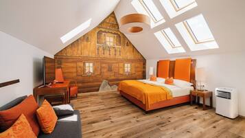 Penthouse | Hypo-allergenic bedding, soundproofing, free cots/infant beds, free WiFi