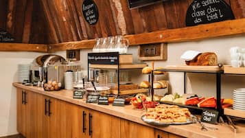 Tägliches Frühstücksbuffet gegen Gebühr