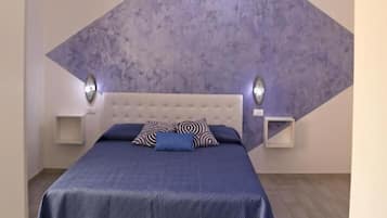1 bedroom, desk, free WiFi, bed sheets