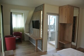 Superior Double Room | Desk, soundproofing, free WiFi, bed sheets