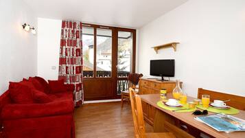 Soundproofing, cots/infant beds, bed sheets