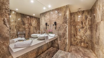 Shower, free toiletries, bathrobes, slippers