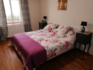 1 bedroom, free WiFi, bed sheets