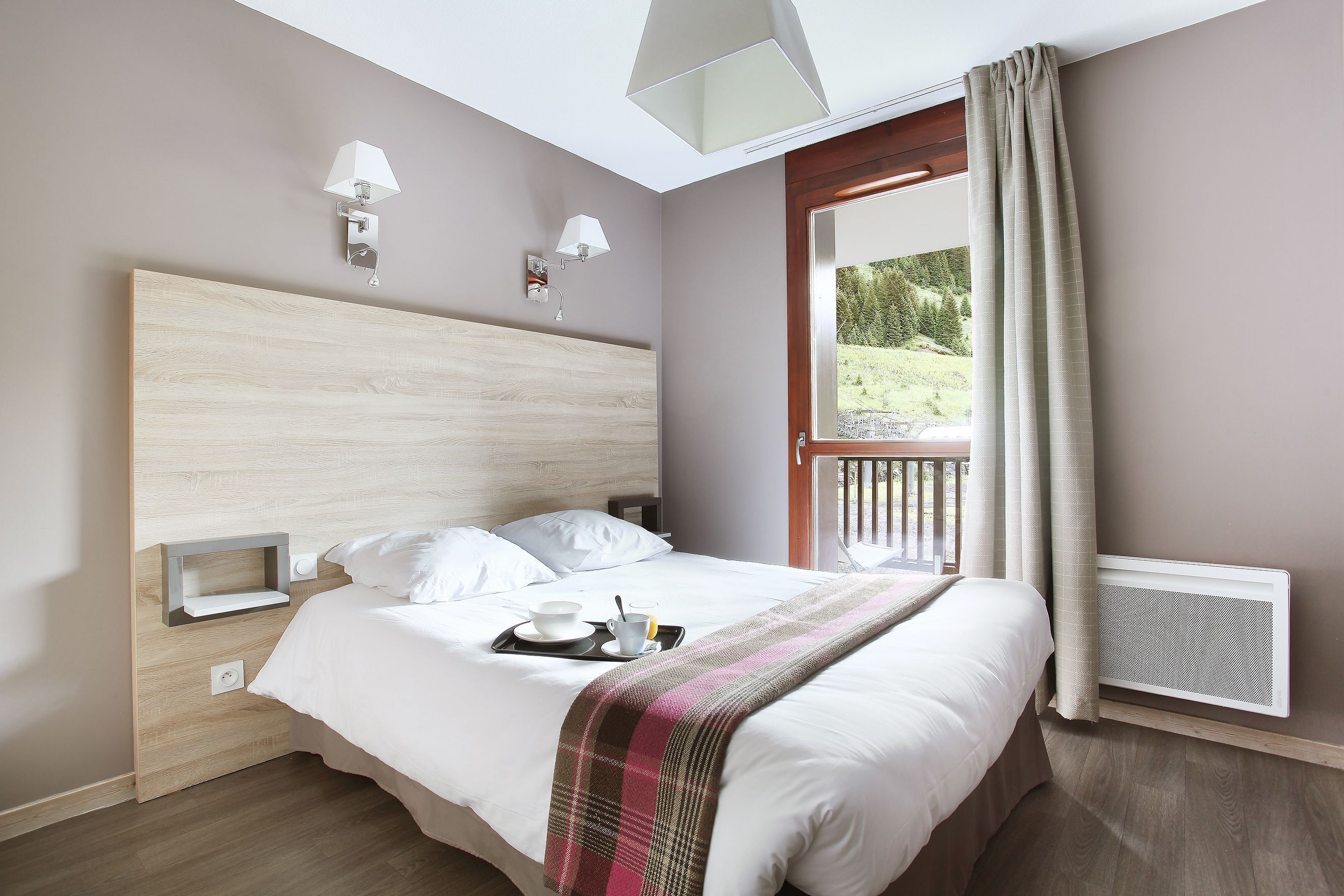 Chambres insonorisées, Wi-Fi gratuit, draps fournis