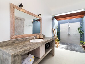 Exclusive Villa, 4 Bedrooms | Bathroom sink - Villa Hiburan 1 by Villa Finder (Seminyak)