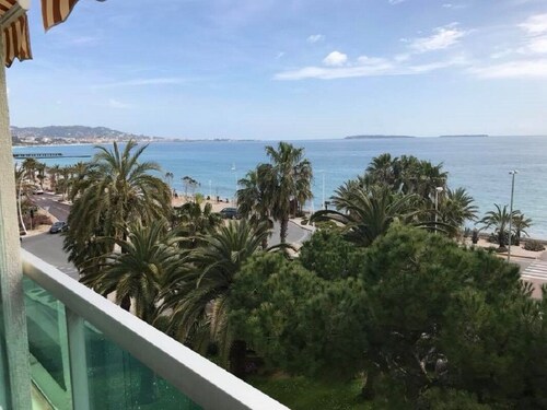 Appartement F1 vue mer