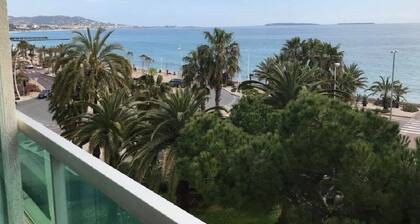 Appartement F1 vue mer