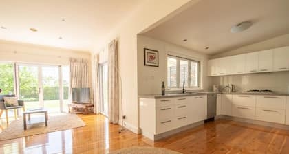 Secret Cottage - Charming & Lovingly Restored, Firepit