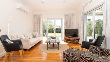 TV, Netflix, streaming services, offices