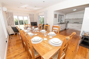 Dining - Secret Cottage - Charming & Lovingly Restored (Orange)