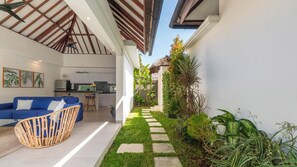 Exterior - Villa Hiburan 2 by Villa Finder (Seminyak)