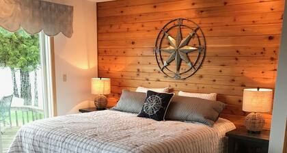 Luxury Waterfront Lomakoti suoraan Hubbard Lake - East Shore