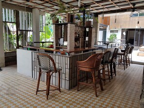 Terrace/patio - The Flying Fish Hostel Cebu (Cebu City)