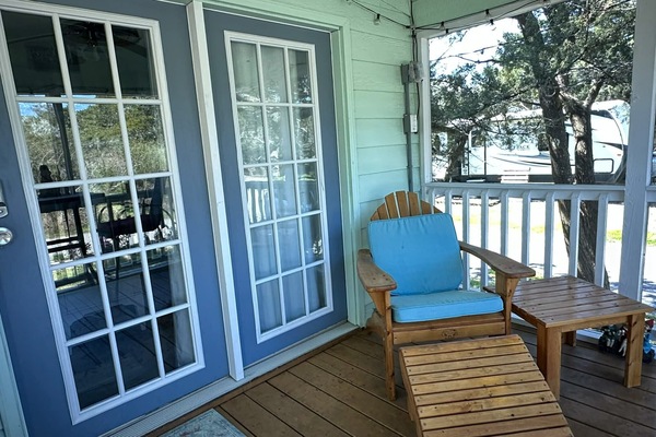 Screened Porch (alternate view)