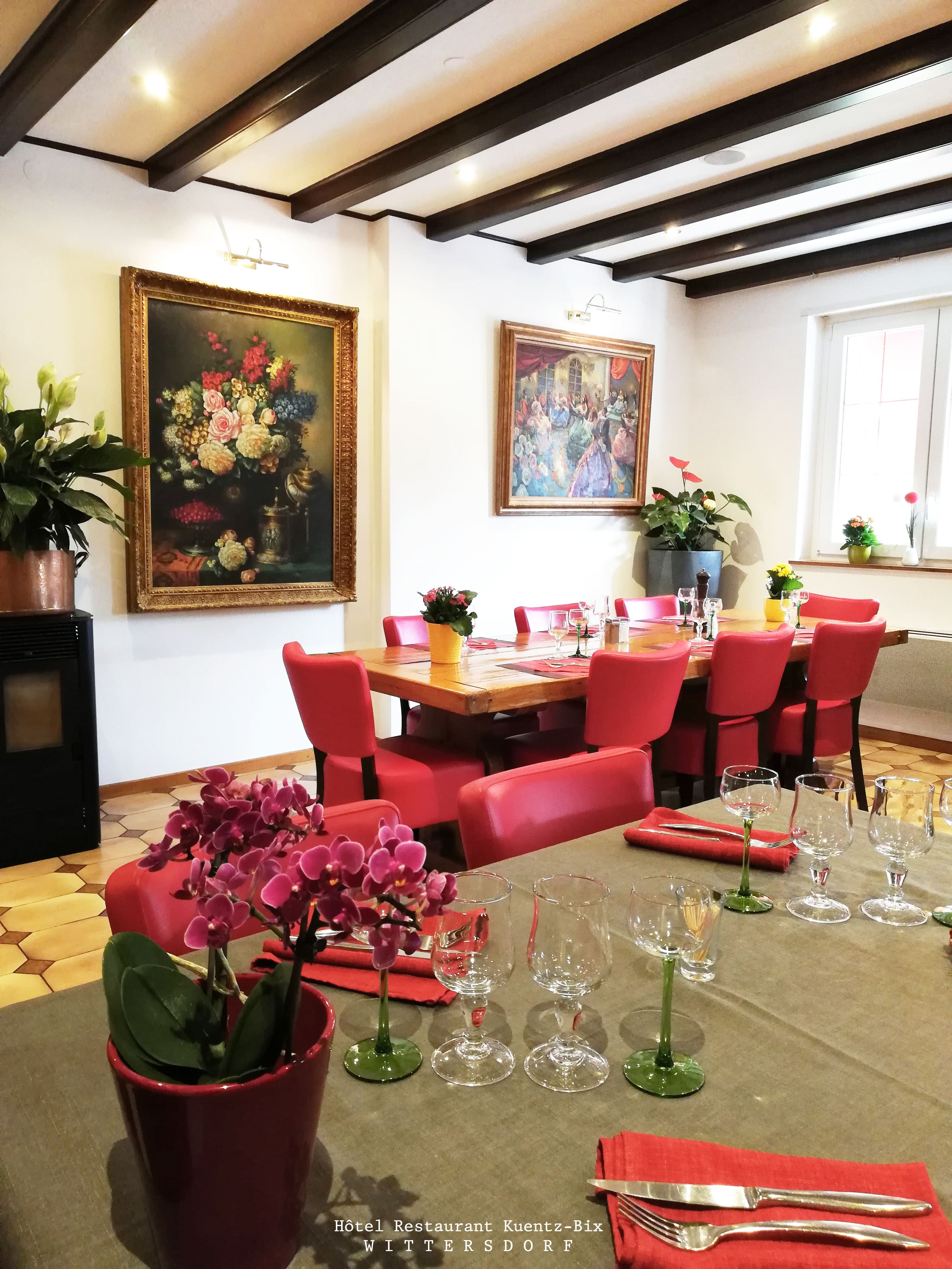 lunch and dinner served, regional cuisine