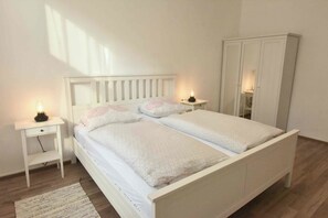 Comfort appartement, uitzicht op stad | Individueel gedecoreerd, individueel gemeubileerd, geluiddichte muren