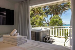 5 bedrooms, iron/ironing board, WiFi, wheelchair access